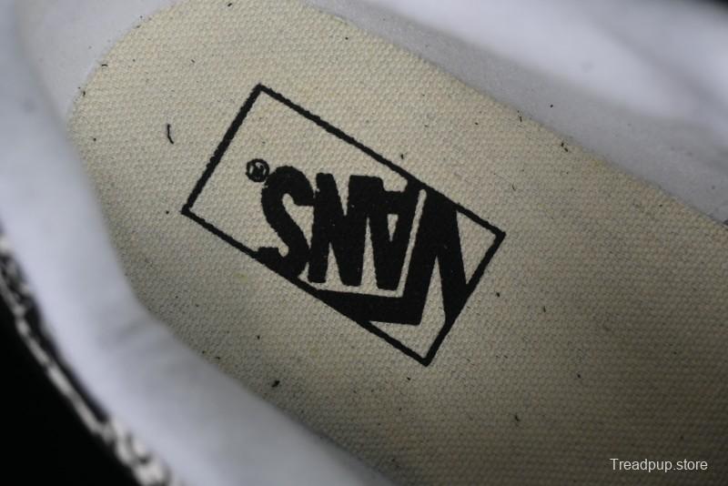 Vans Classics Knu Skool Checkerboard Graffiti Chunky Tongue Skate Shoes - VN0009QC6BT