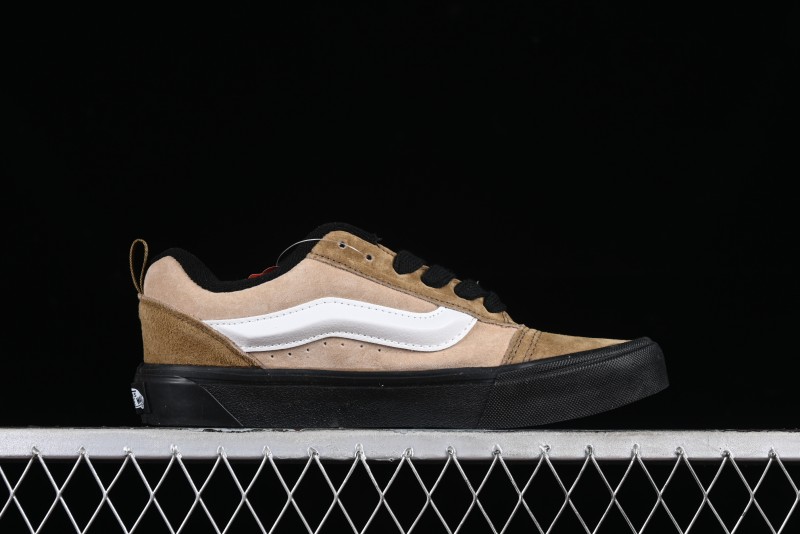 Vans Classics Knu Skool Retro Chunky Tongue Skate Shoes in Black/Brown - VN000CP6BXC