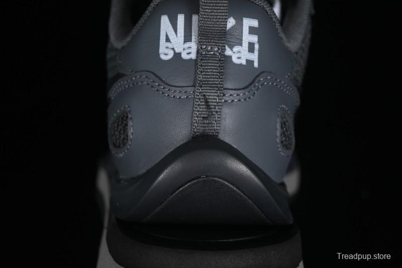 Nike Sacai VaporWaffle 3.0 Fashion-Forward Casual Sneakers - CV1363-105