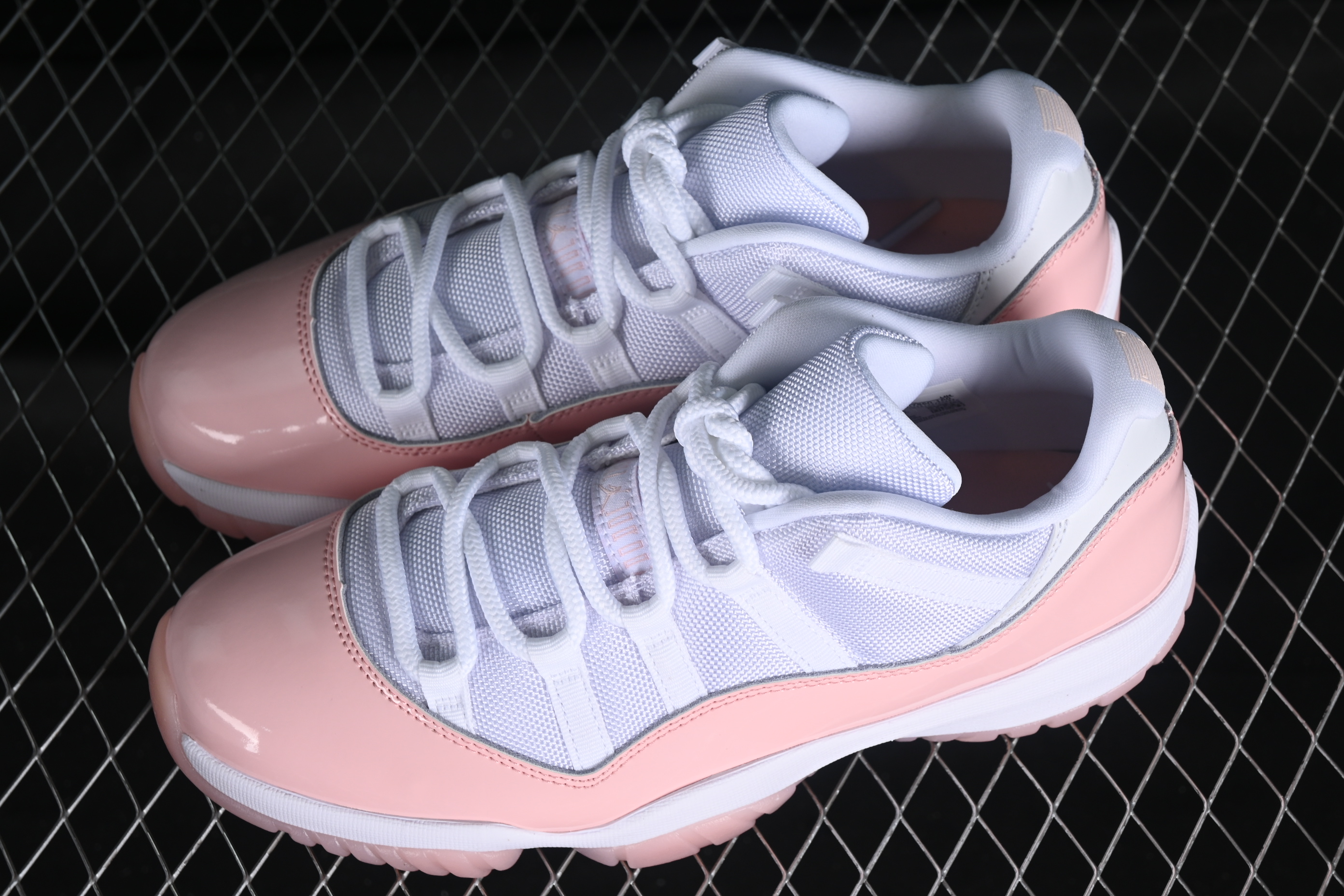 Nike Air Jordan 11 Low "Legend Pin" Basketball Shoes - AH7860-160