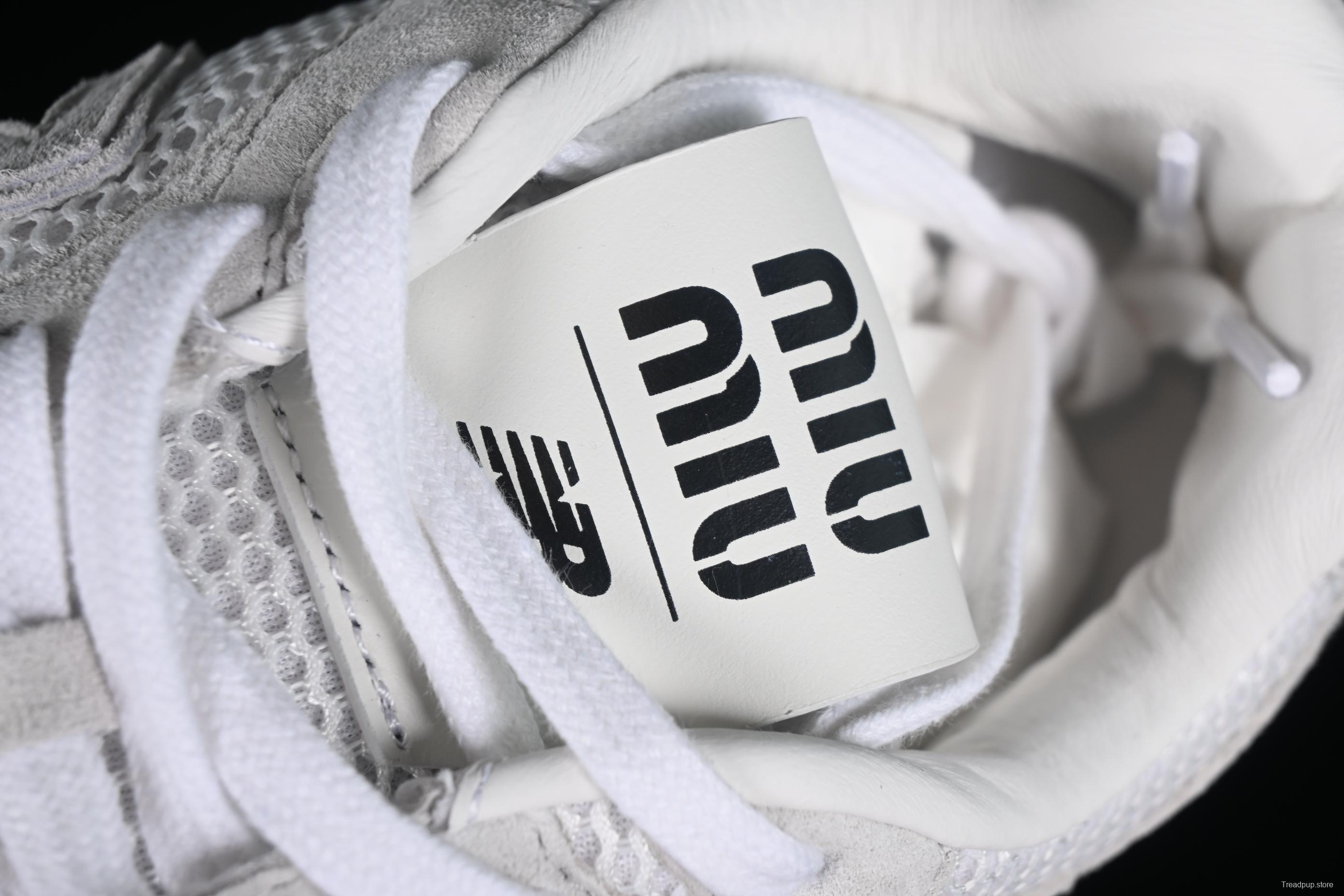 MiuMiu x New Balance 530 Series Low-Top Classic Retro Casual Running Shoes - 55655 White