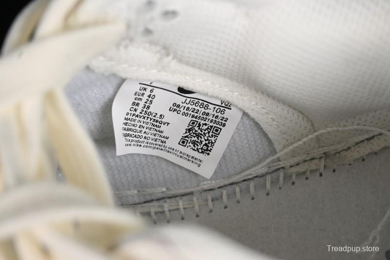 Nike SB Dunk Low Supreme Collaboration - Beige White Fox Lettering Anniversary High-End Custom Low-Top Casual Skate Shoes - JJ5688-106