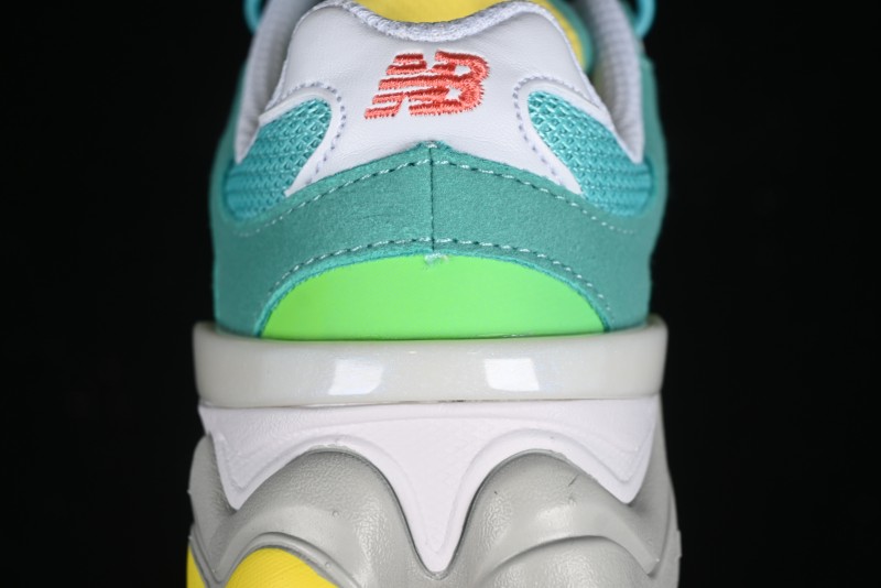 New Balance 9060 Series Hook and Loop Kids Shoes - PV9060DBT