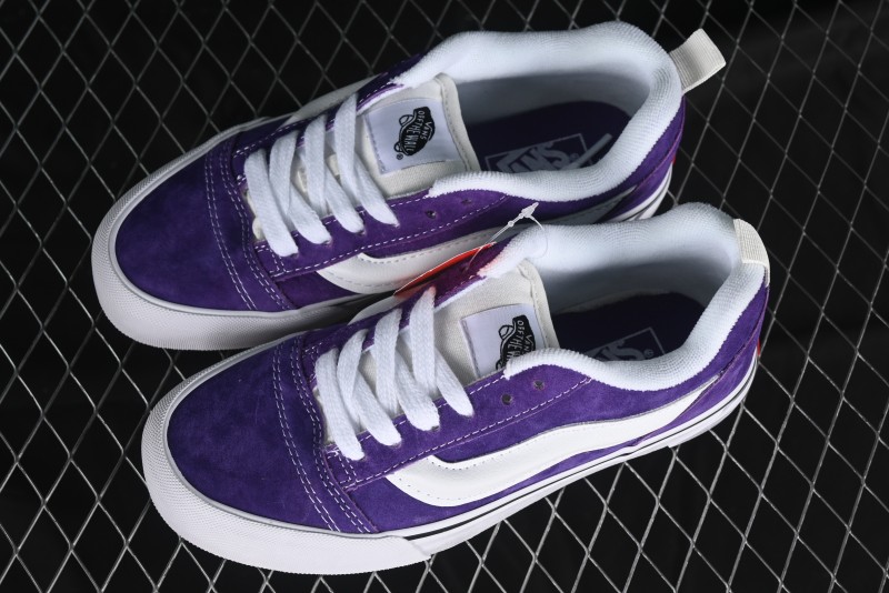 Vans Classics Knu Skool Full-Grain Leather Retro Sneakers with Chunky Silhouette - VN000CS0DRV