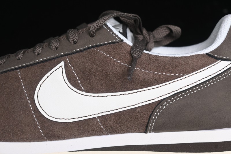 Nike Classic Cortez Leather Retro Running Shoes - FQ8144-237