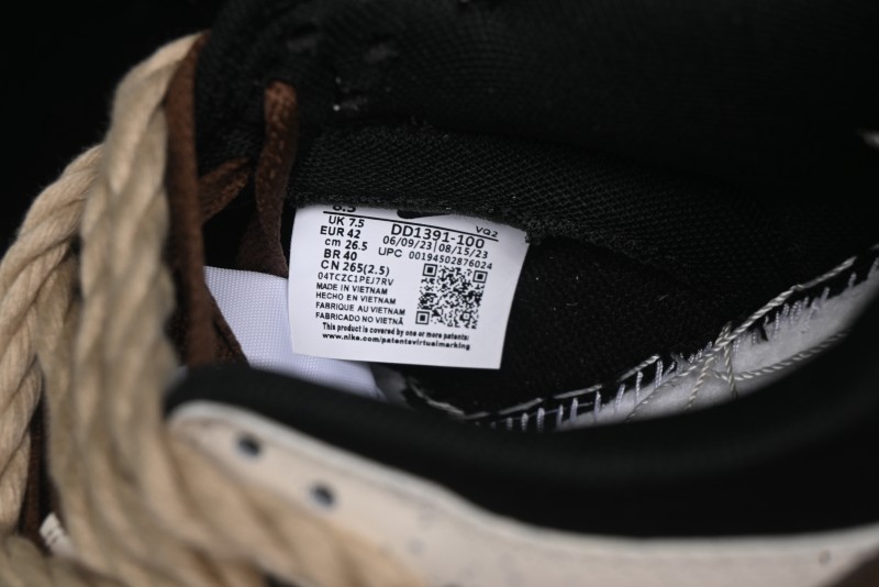 Nike Dunk Low Retro Casual Sneakers with Little Panda and Dopamine Mocha Design - DD1391-100