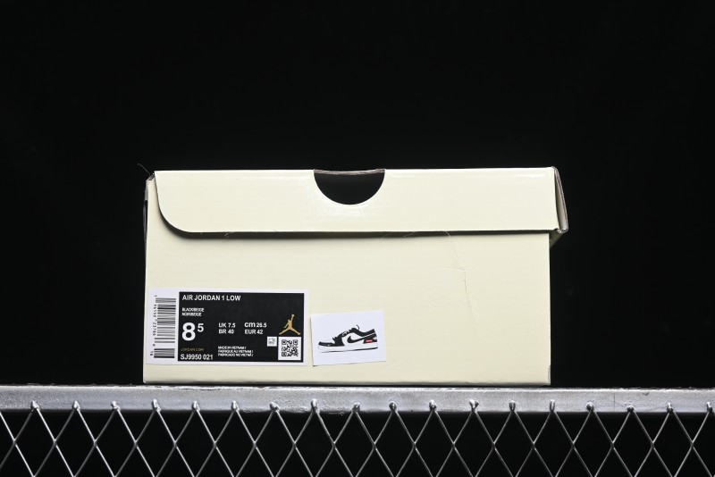Nike Air Jordan 1 Low AJ1 Supreme Collaboration - Black White Two-Tone Retro Basketball Shoes - SJ9950-021