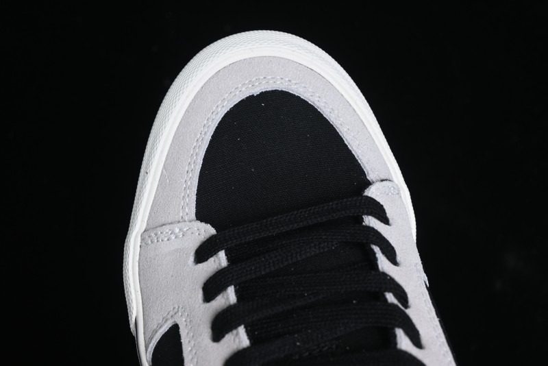 Vans Knu Skool Low-Top Retro Casual Vulcanized Slip-On Shoes - VN0009QCSWE
