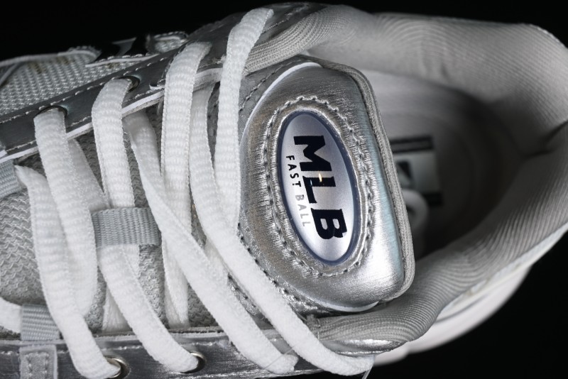New York Yankees MLB Fast Ball Classic Monogram Retro Casual Running Shoes - 3ARNFSB4N50SIS