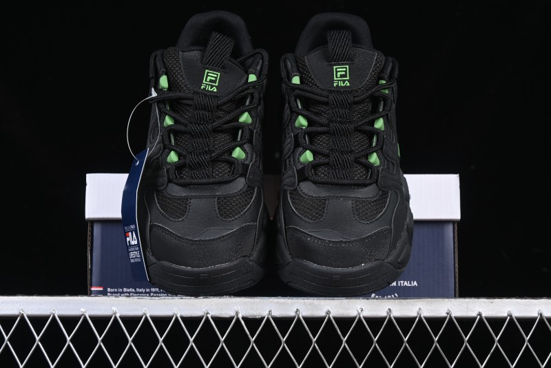 Fila Breathable Cat Paw Sneakers F52W432103FBK with Lightweight Eco-Friendly Material and Cushioned EVA Midsole