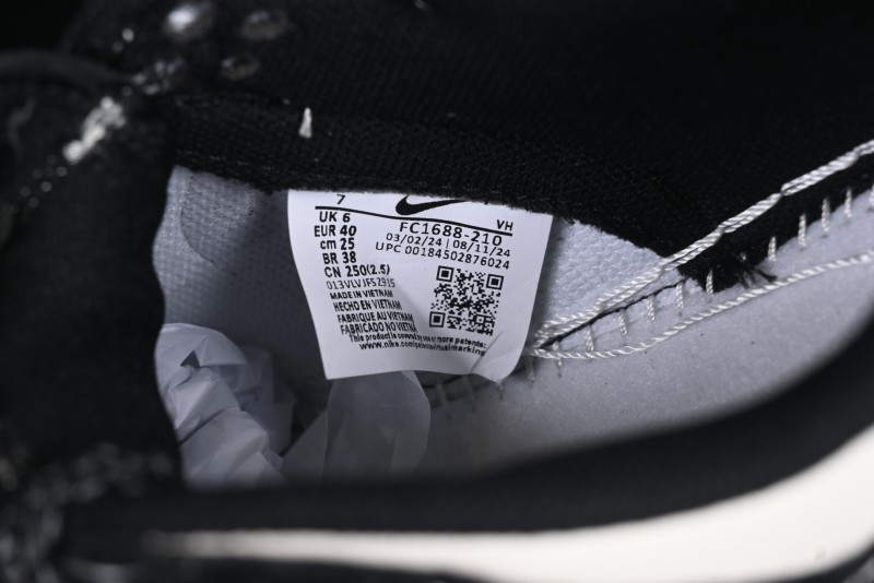 Nike SB Dunk Low The North Face Year of the Snake Black White Black Swoosh Anniversary Custom Low-Top Casual Sneakers - FC1688-210