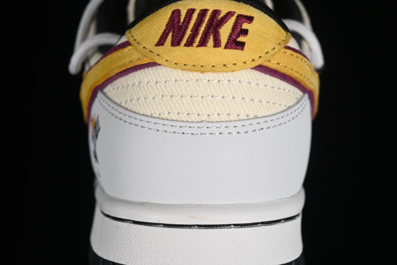 Nike SB Dunk Low Custom Collaboration Otomo Katsuhiro x Nike SB Dunk Low "Steamboy OST" - CT0856-101