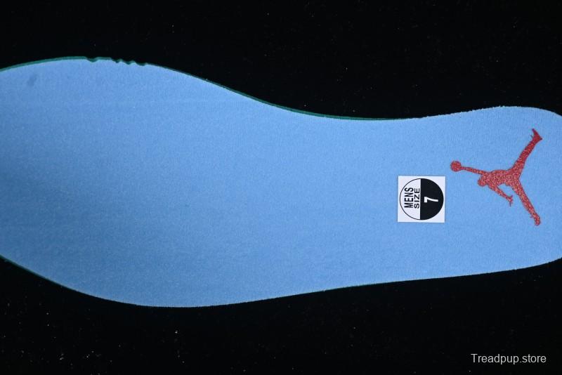 Nike Air Jordan 4 Remastered Retro Sneakers in White Blue - FQ7939-104