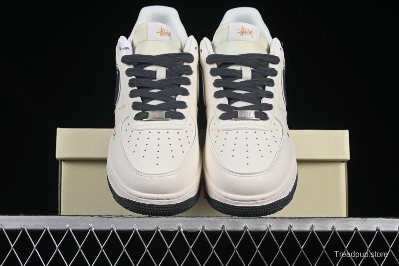 Nike Air Force 1 '07 Low Casual Sneakers in Black Pigskin - XZ6188-705