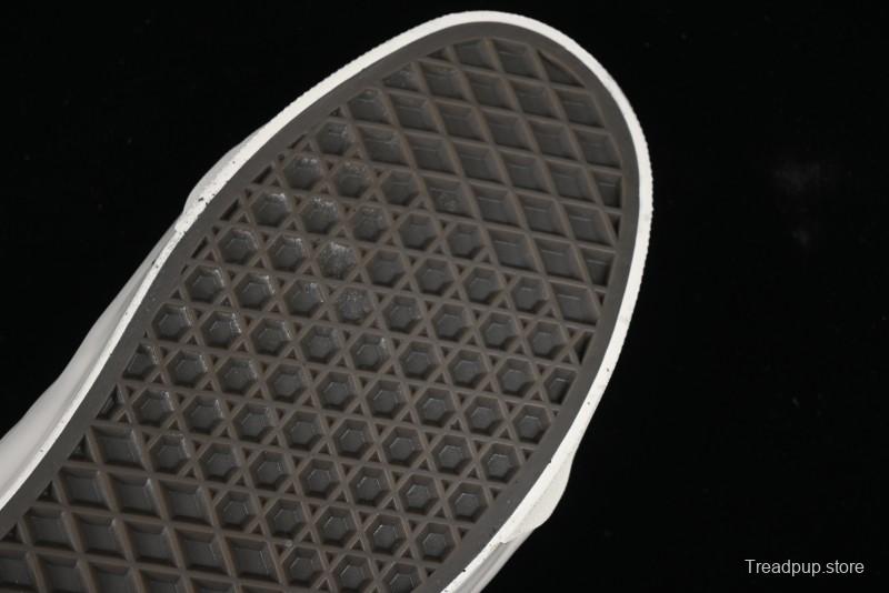 Vans Premium Sk8-Mid Retro Casual Mid-Top Skate Shoes with Checkerboard Design - VN000CQQBLK