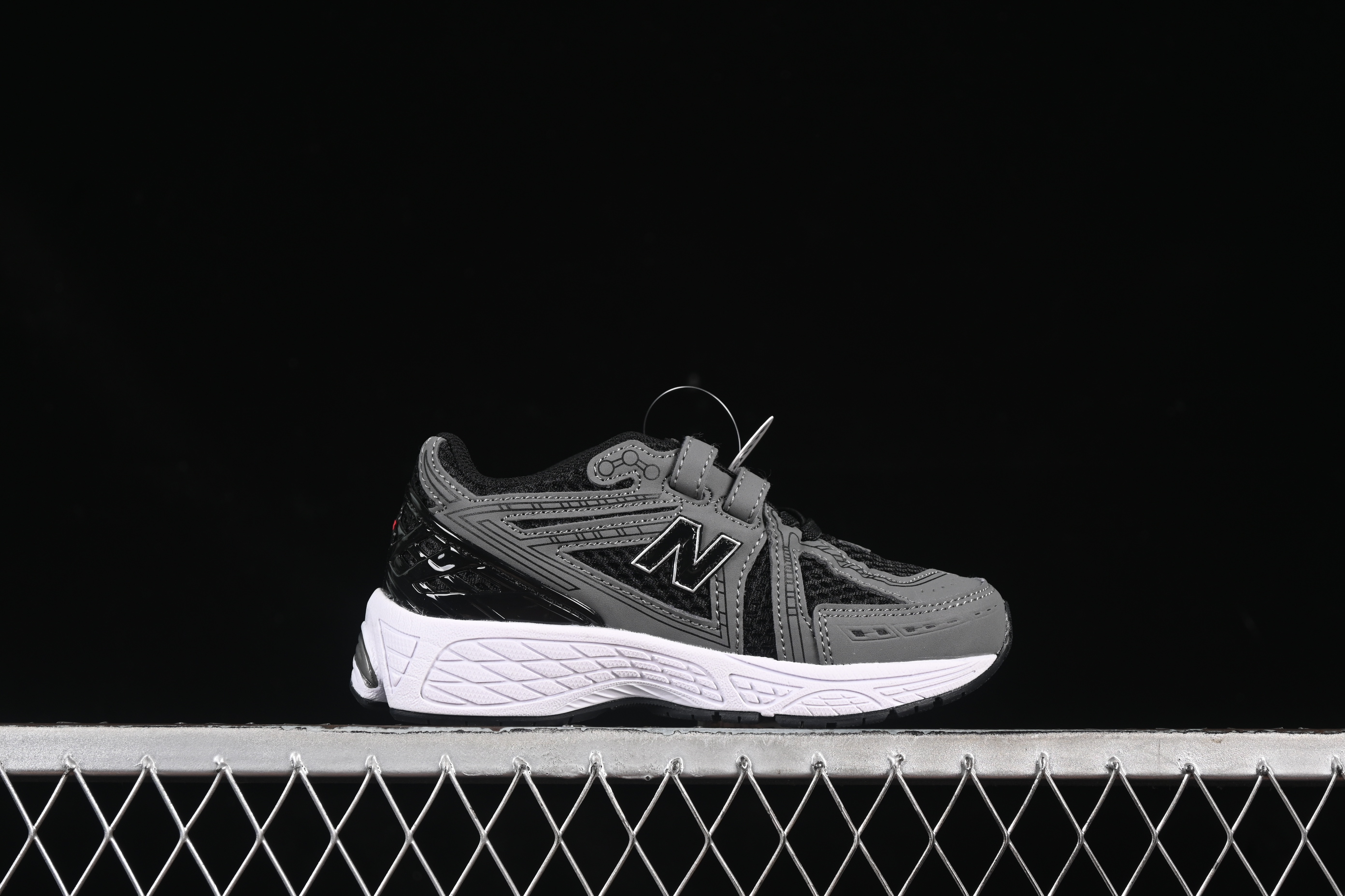 New Balance 1906R Series Kids Hook and Loop Sneakers - PV1906CJ