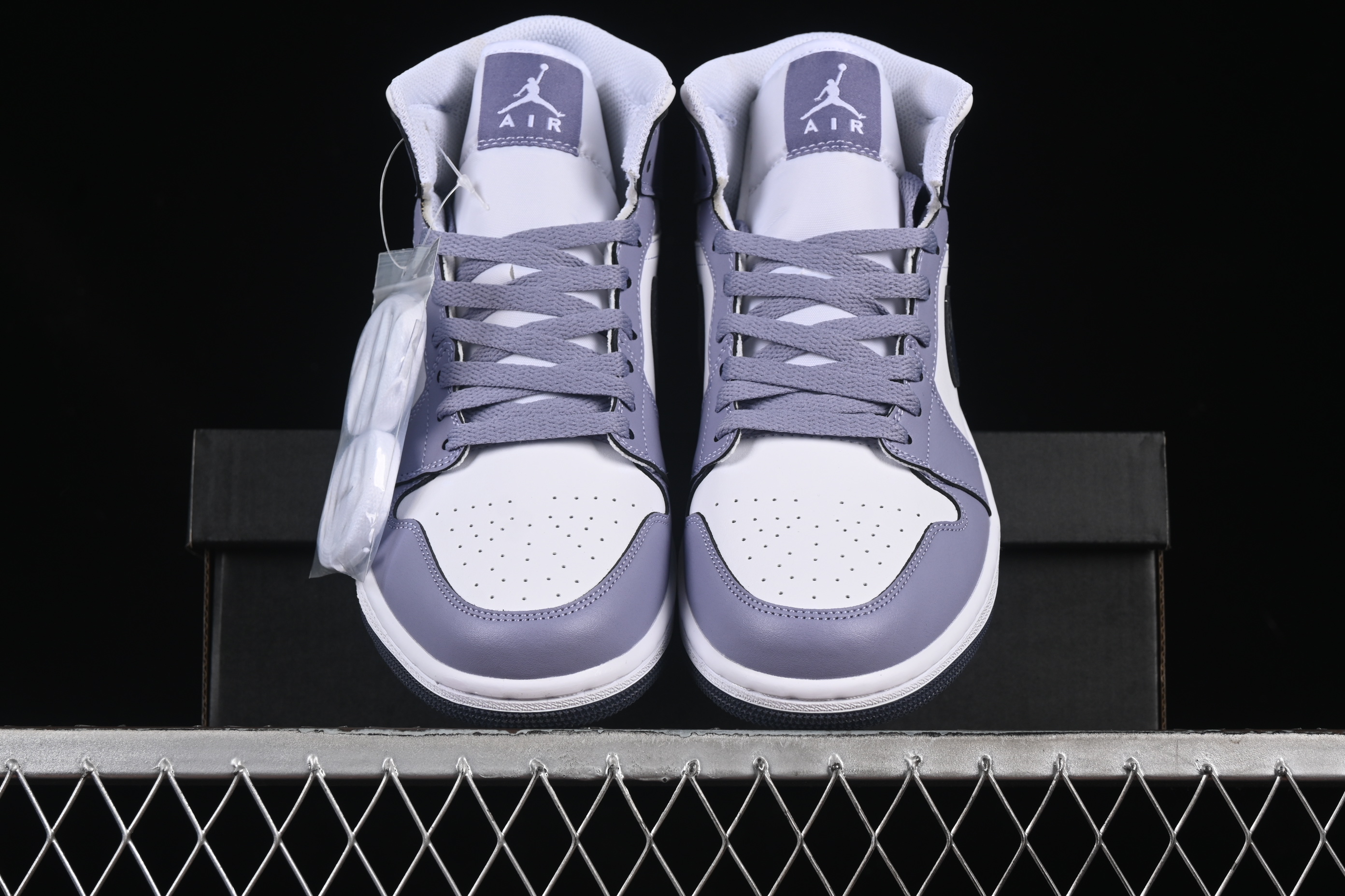 Nike Air Jordan 1 Mid AJ1 Culture Casual Sneakers in Haze Purple - DQ8426-145