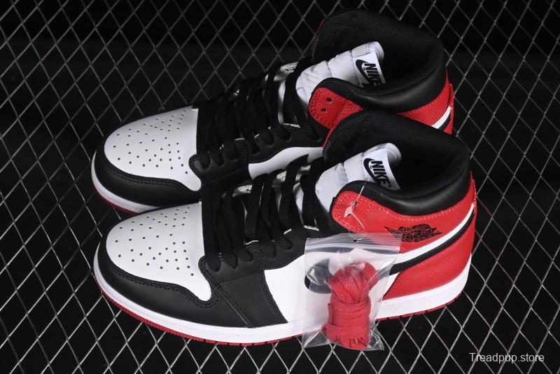 Nike Air Jordan 1 High Retro OG Basketball Shoes with Black Toe Design - 555088-125