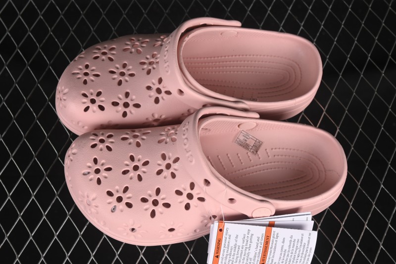 Crocs Classic Clog Two-Way Beach Sandals with Ventilation Holes - B.D4