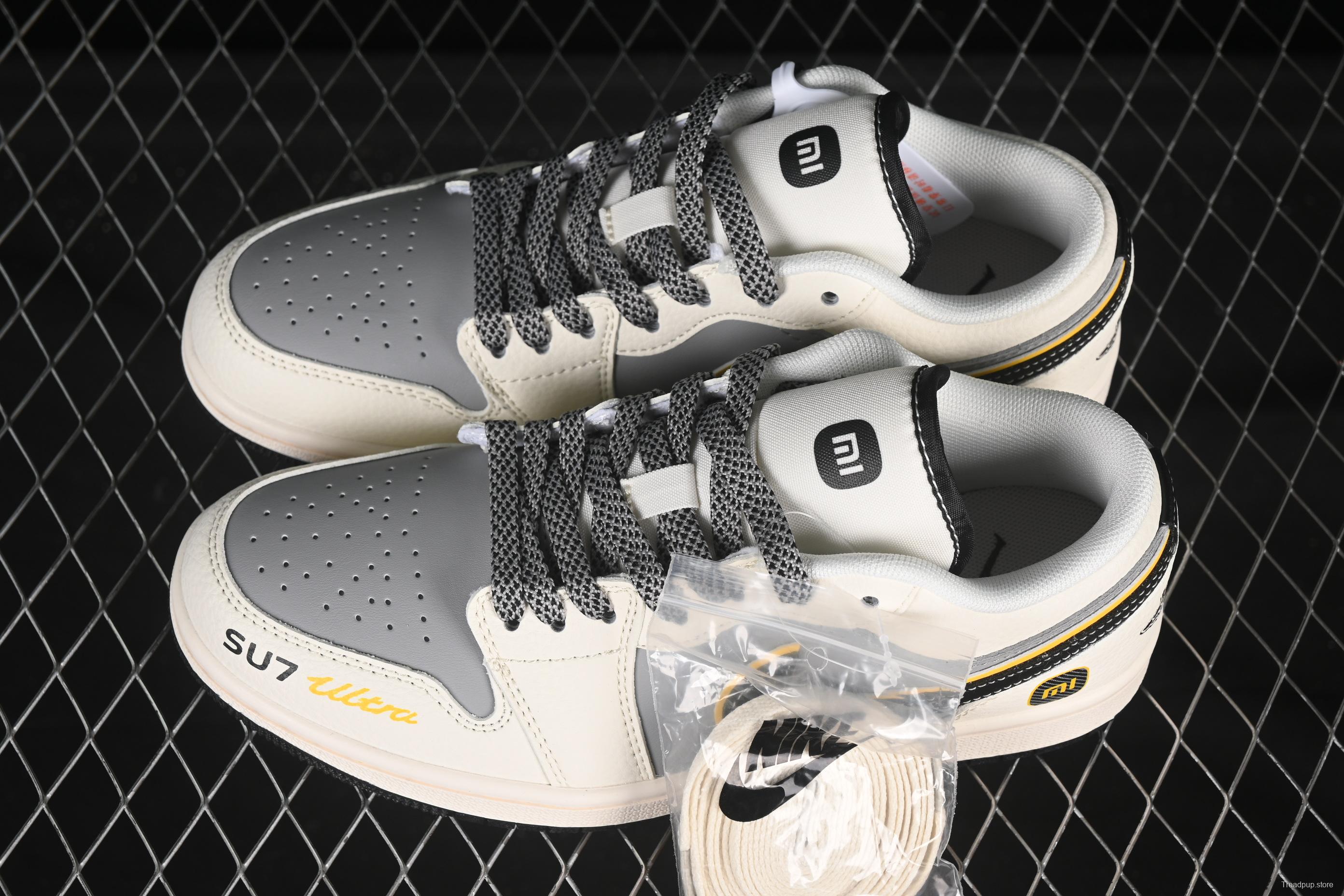 Nike Air Jordan 1 Low Retro Basketball Shoes - XX3168-198