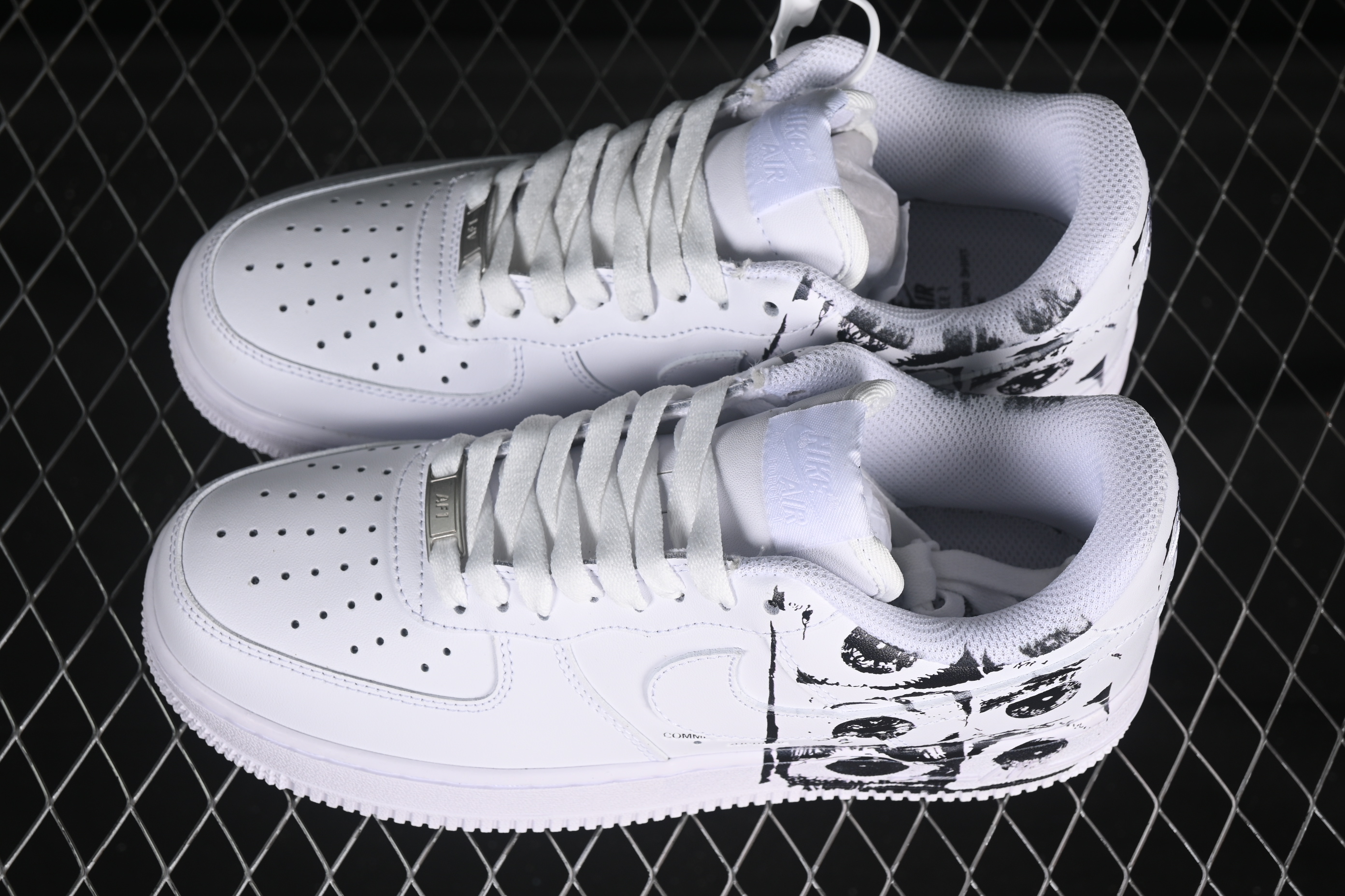 Nike Air Force 1 Low '07 Comme des Garcons Shirt Supreme Collaboration Casual Sneakers - 923044-100