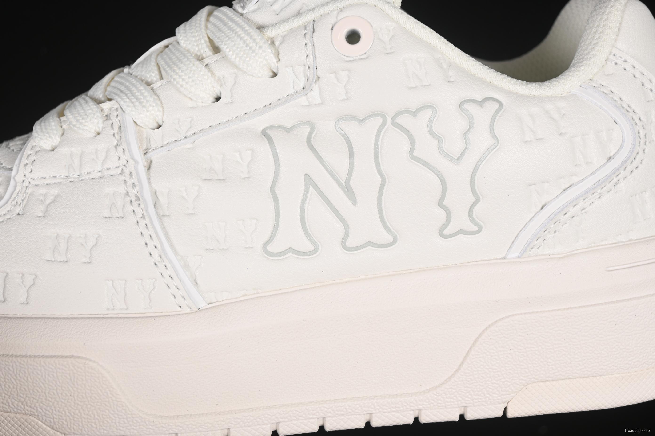 New York Yankees MLB Bigball Chunky Embo Monogram Platform Sneakers - 3ASXE015N50WHS