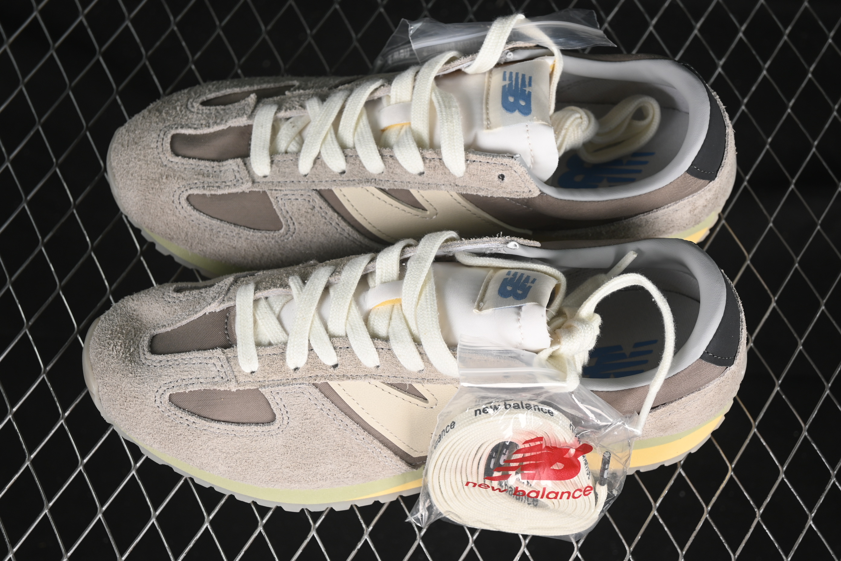 New Balance NB471 Series Fabric and Leather Casual Lifestyle Shoes - U471GR