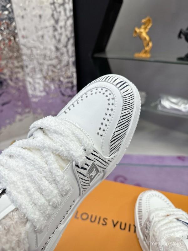 2024 Unisex Louis Vuitton White Leather Plimsolls Monogram MJ00530