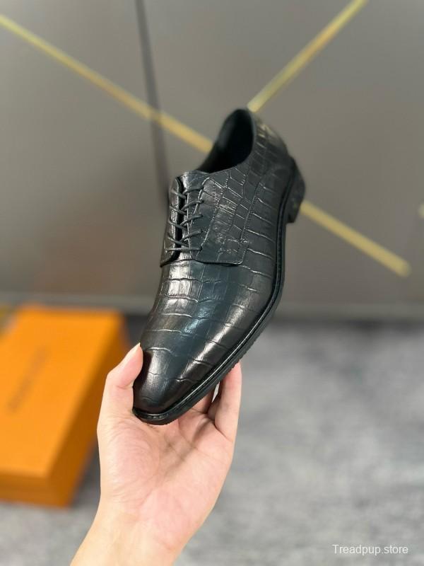 2024 Men Louis Vuitton Black Leather Formal Shoes MJ00380