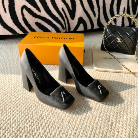 2024 Women Louis Vuitton Black Leather Block Heel Pumps