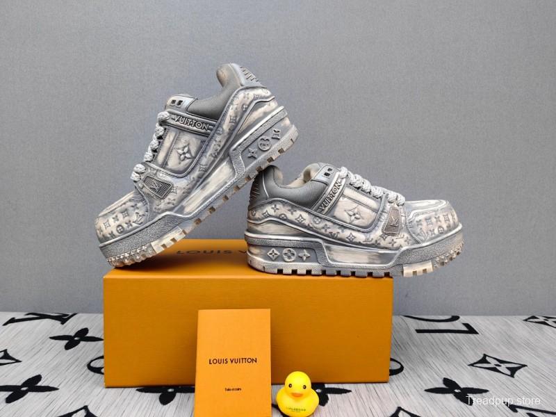 2025 Unisex Louis Vuitton Silver Leather Plimsolls Top Version KFY00510