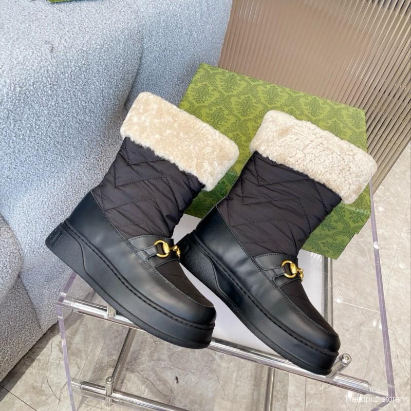 2024 Women Gucci black leather quilted snow boots gold metal MJ00420