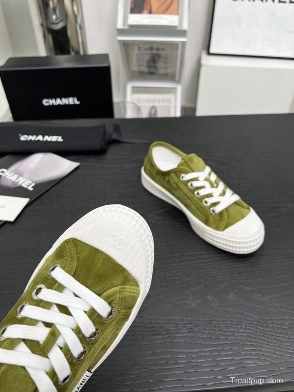 2025 Women Chanel Green Suede Casual Sneakers LY00230
