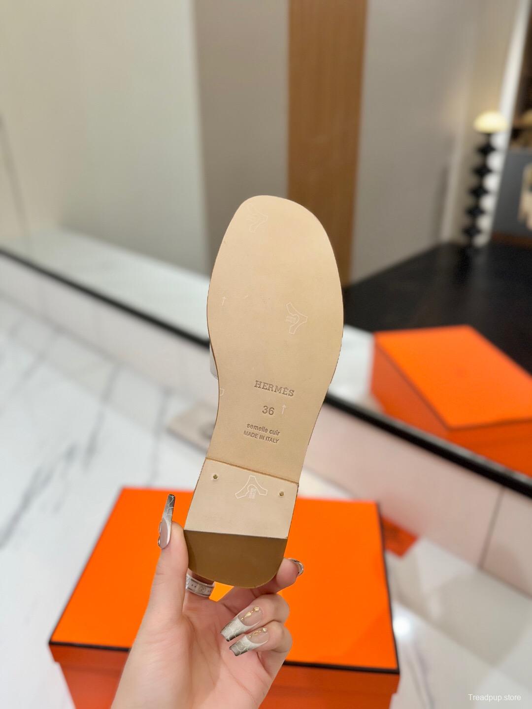 2025 Women Hermès Beige Leather Slippers
