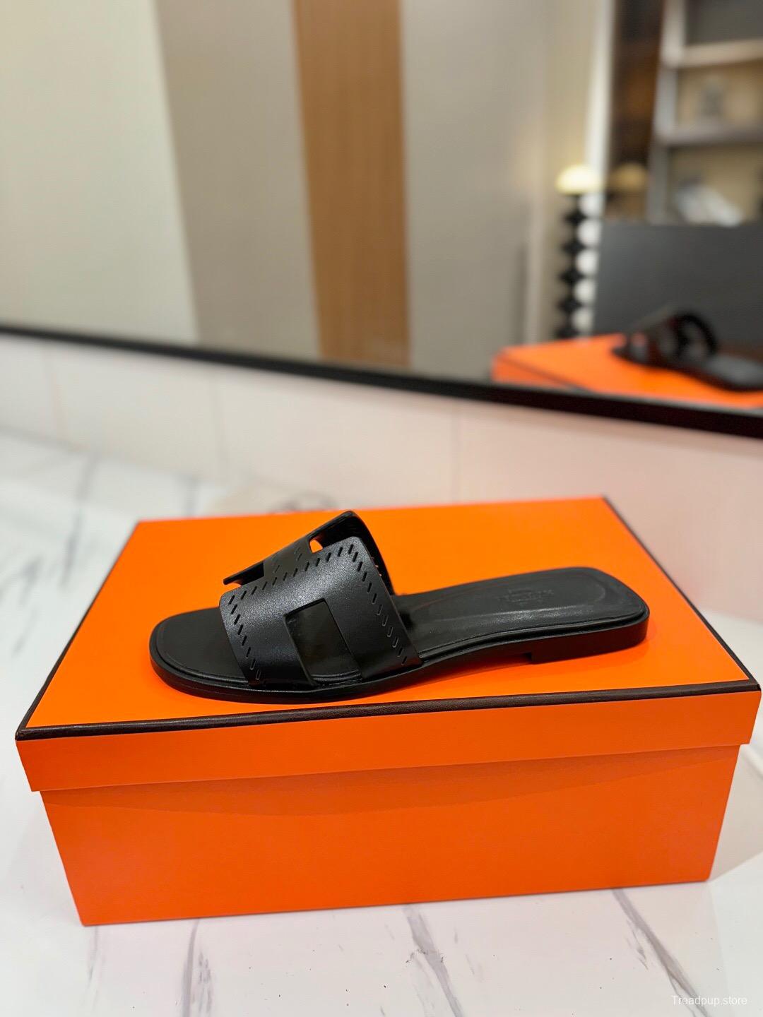 2025 Women Hermès Black Leather Slippers KFY00260