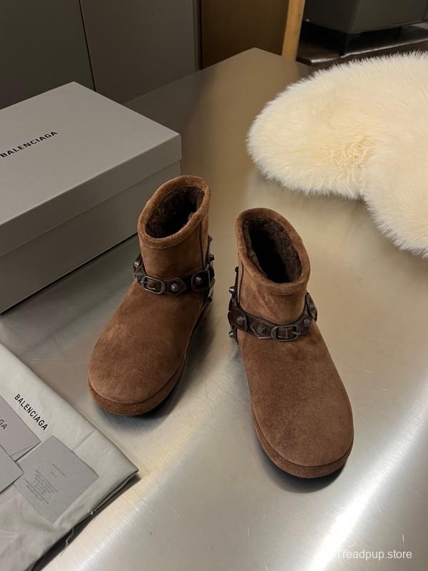 Balenciaga Fall Winter 2025 Buckle Studded Snow Boots - LY00300