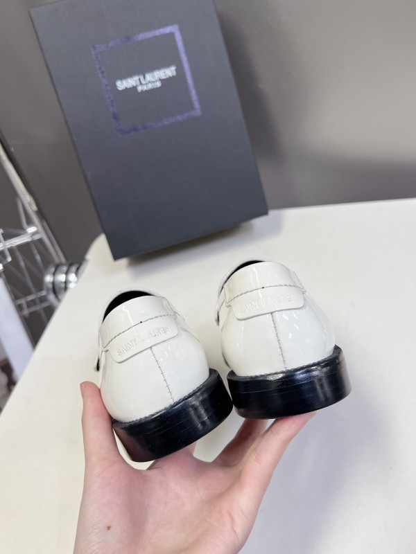 Saint Laurent Classic Loafer Flats - KFY00350