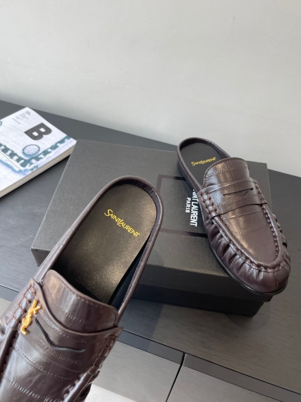 Saint Laurent Classic Loafer Slip-On Flats - KFY00320