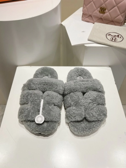 H Love Erjiu Full Wool Slippers with Wavy Fur Design - LY00270